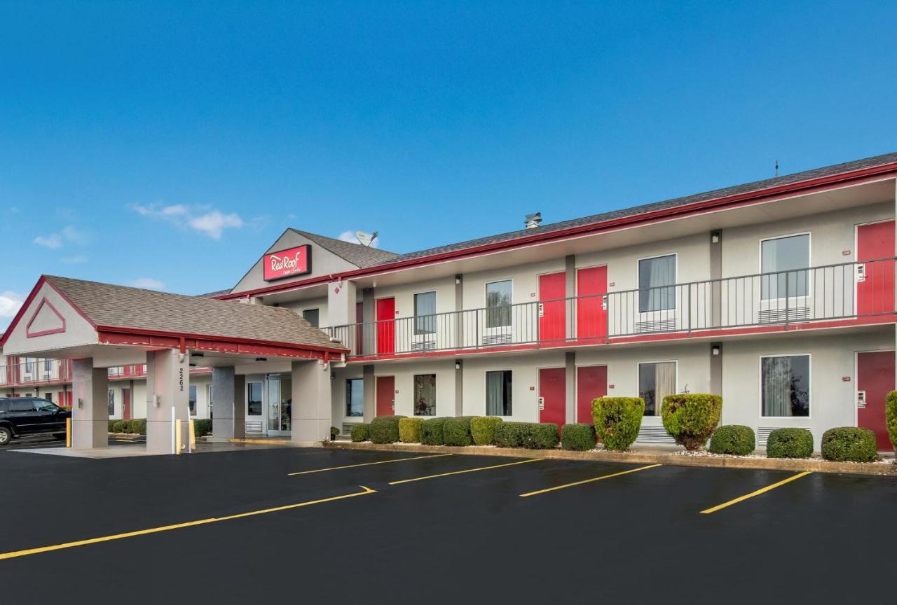 Red Roof Inn & Suites Jackson, Tn Экстерьер фото