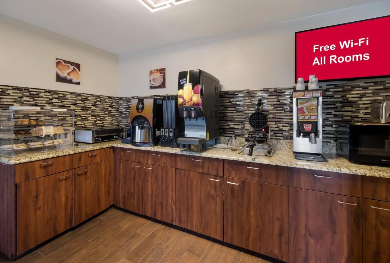 Red Roof Inn & Suites Jackson, Tn Экстерьер фото