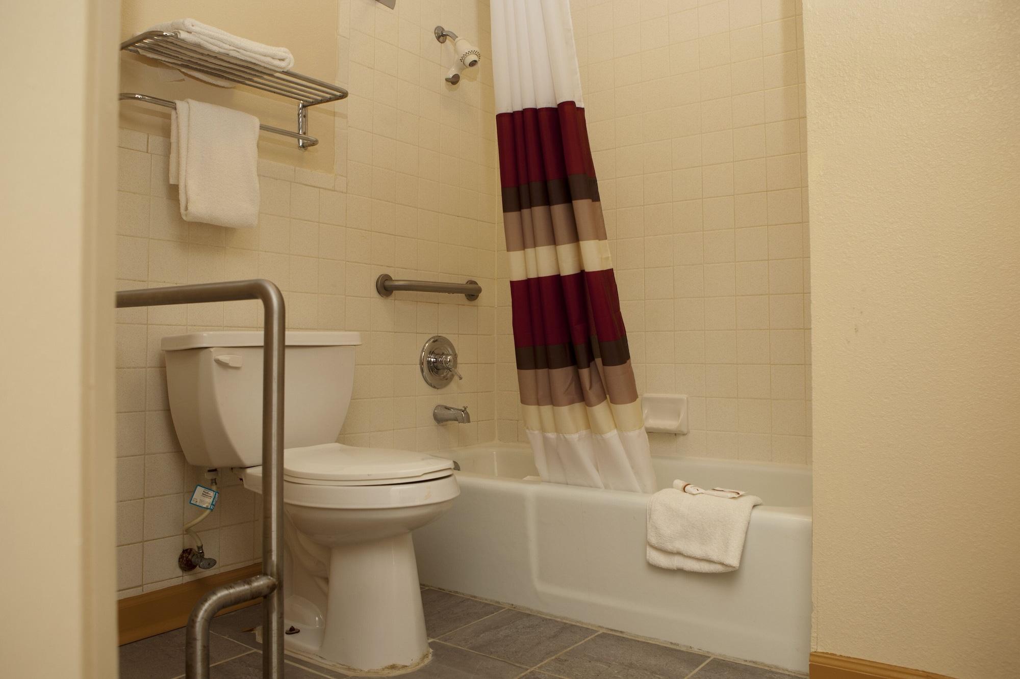 Red Roof Inn & Suites Jackson, Tn Экстерьер фото