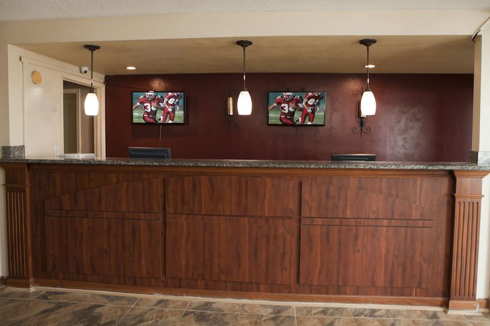 Red Roof Inn & Suites Jackson, Tn Экстерьер фото